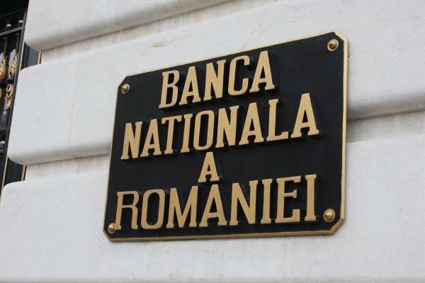 BNR începe 2017 cu o replică pentru 2016 BNR începe 2017 cu o replică pentru 2016